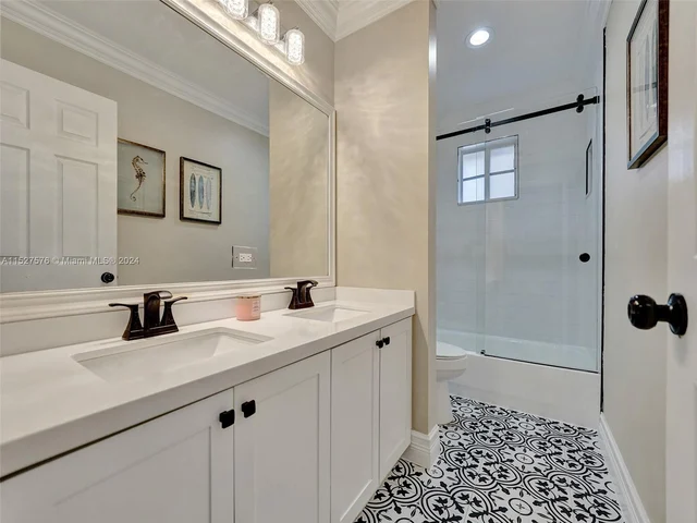 940 Crestview Cir, Weston FL 33327