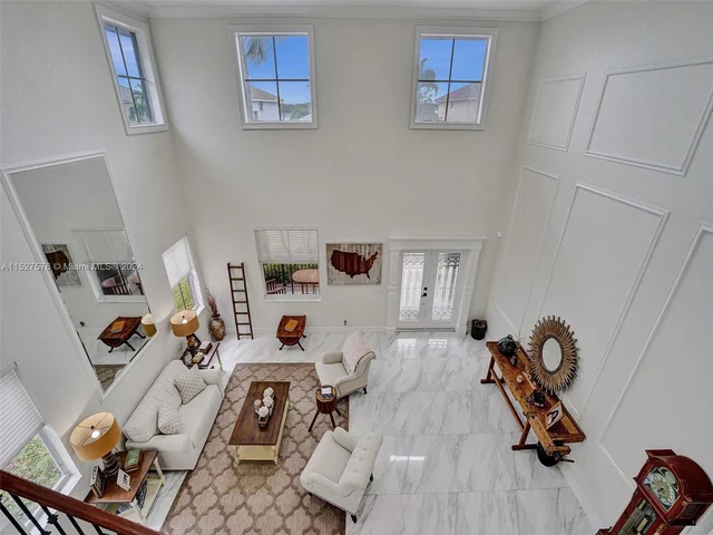 940 Crestview Cir, Weston FL 33327