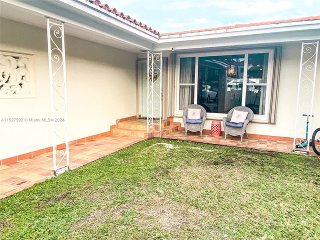 3485 N Meridian Ave, Miami Beach FL 33140