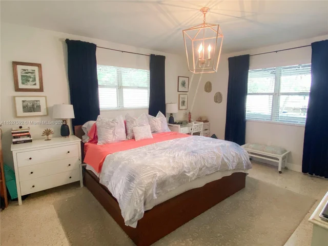 3485 N Meridian Ave, Miami Beach FL 33140