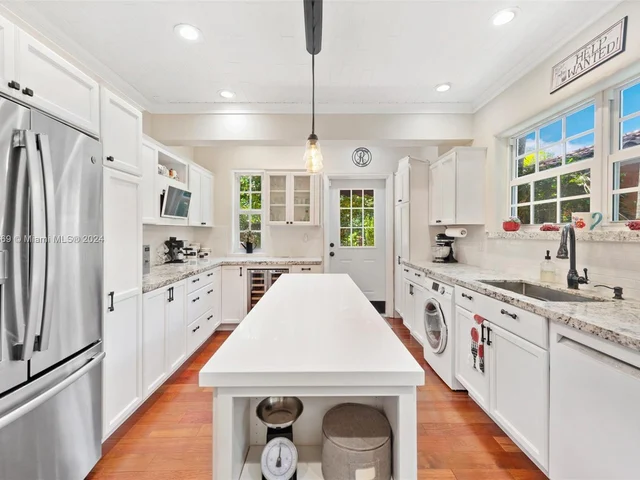 1340 Asturia Ave, Coral Gables FL 33134