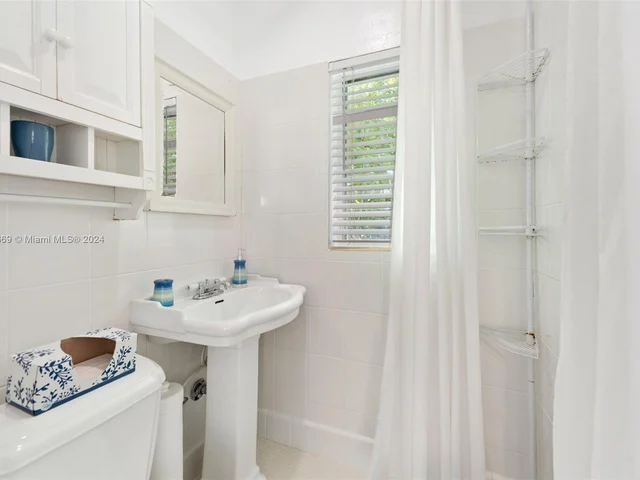 1340 Asturia Ave, Coral Gables FL 33134