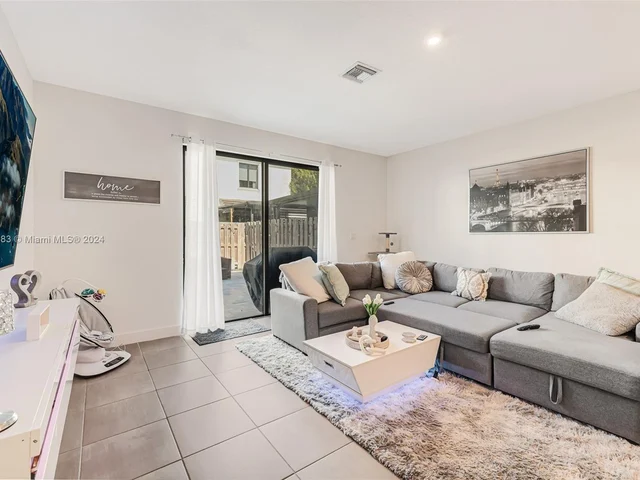 10835 SW 235th Ln, Homestead FL 33032