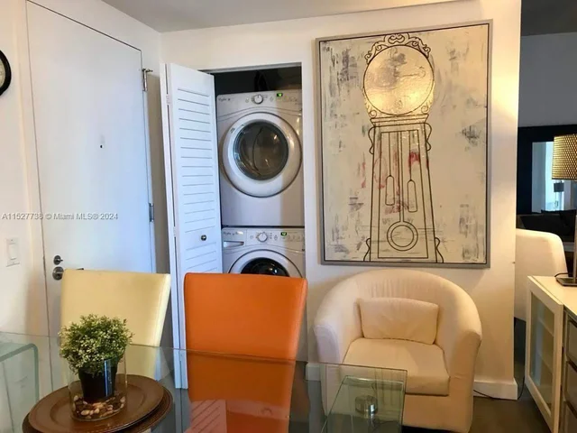 151 SE 1st St # 704, Miami FL 33131