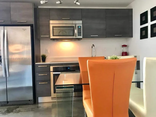 151 SE 1st St # 704, Miami FL 33131
