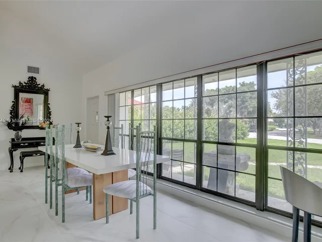 2317 NE 8th St, Fort Lauderdale FL 33304