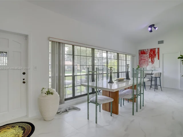 2317 NE 8th St, Fort Lauderdale FL 33304