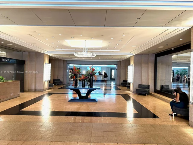 1717 N Bayshore Dr # 3242, Miami FL 33132