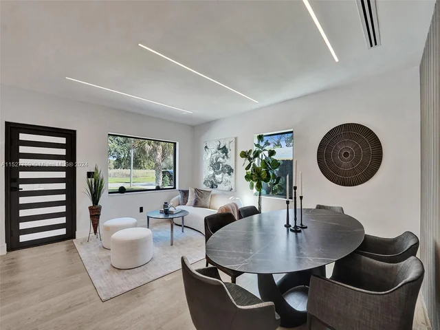 2066 NE 174th St, North Miami Beach FL 33162