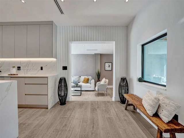 2066 NE 174th St, North Miami Beach FL 33162