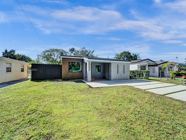 2066 NE 174th St, North Miami Beach FL 33162