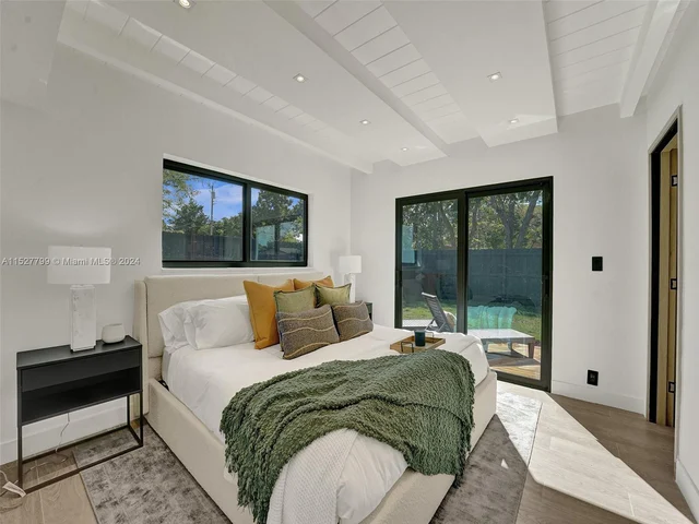 2066 NE 174th St, North Miami Beach FL 33162