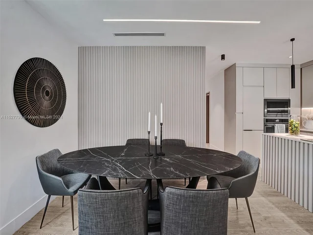 2066 NE 174th St, North Miami Beach FL 33162