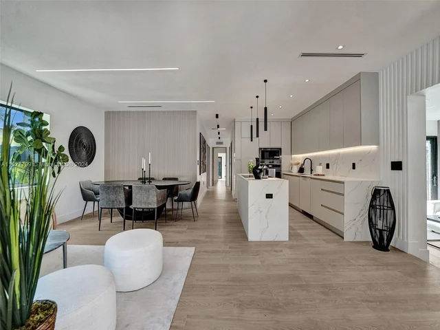 2066 NE 174th St, North Miami Beach FL 33162