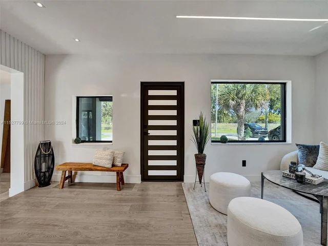 2066 NE 174th St, North Miami Beach FL 33162