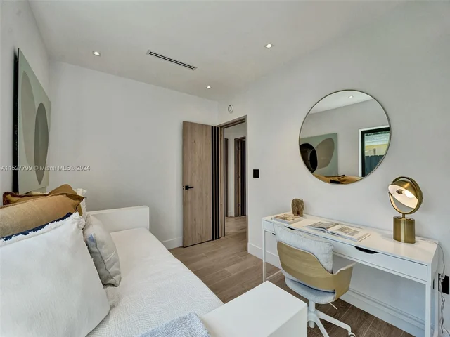 2066 NE 174th St, North Miami Beach FL 33162