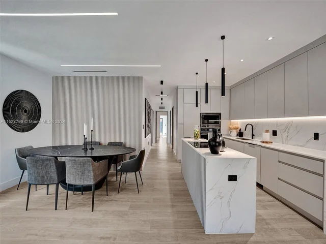 2066 NE 174th St, North Miami Beach FL 33162