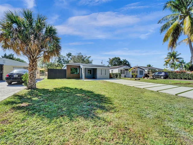 2066 NE 174th St, North Miami Beach FL 33162