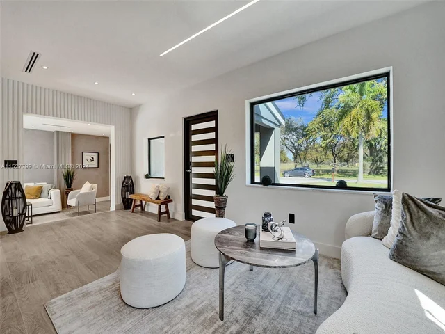 2066 NE 174th St, North Miami Beach FL 33162