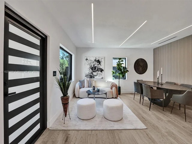 2066 NE 174th St, North Miami Beach FL 33162