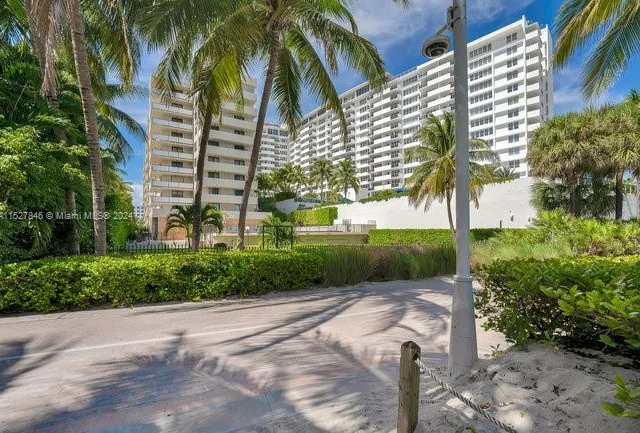 1621 Collins Ave # 405, Miami Beach FL 33139