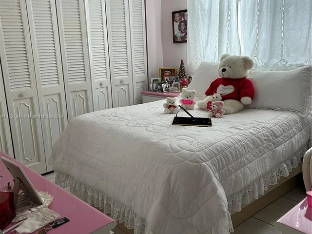 1621 Collins Ave # 405, Miami Beach FL 33139