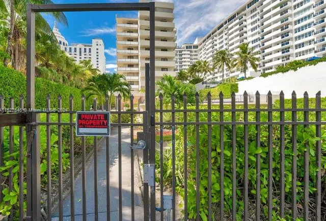 1621 Collins Ave # 405, Miami Beach FL 33139