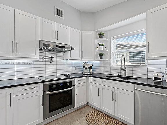 2678 Marathon Ln, Fort Lauderdale FL 33312