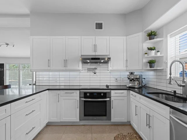 2678 Marathon Ln, Fort Lauderdale FL 33312