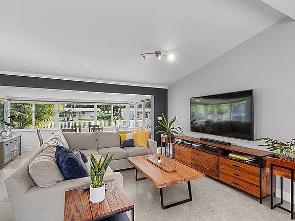 2678 Marathon Ln, Fort Lauderdale FL 33312