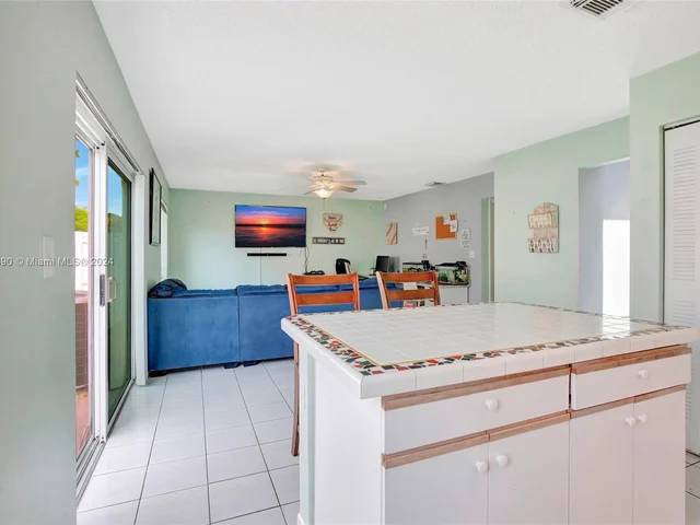 1269 NW 126th Ave, Sunrise FL 33323