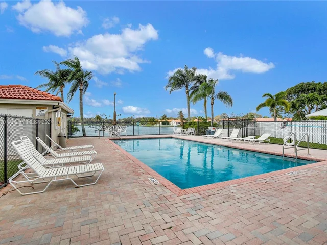 1269 NW 126th Ave, Sunrise FL 33323