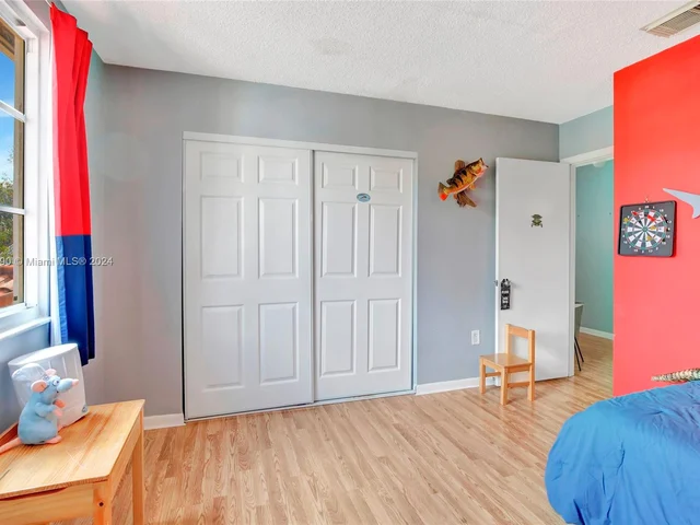 1269 NW 126th Ave, Sunrise FL 33323