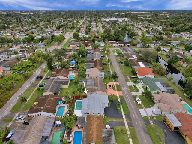 9511 NW 21st Mnr, Sunrise FL 33322