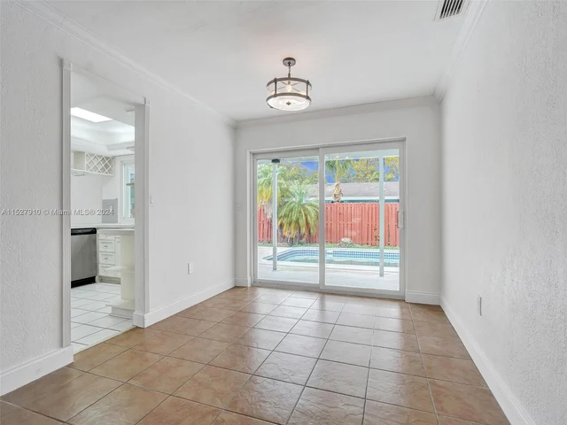 9511 NW 21st Mnr, Sunrise FL 33322