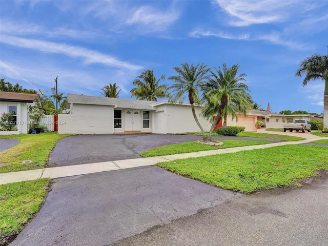 9511 NW 21st Mnr, Sunrise FL 33322