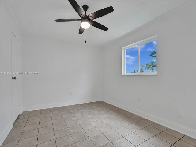 9511 NW 21st Mnr, Sunrise FL 33322