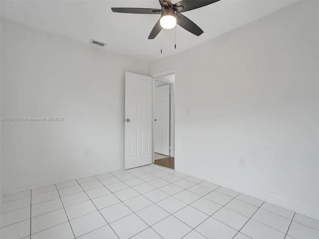 9511 NW 21st Mnr, Sunrise FL 33322