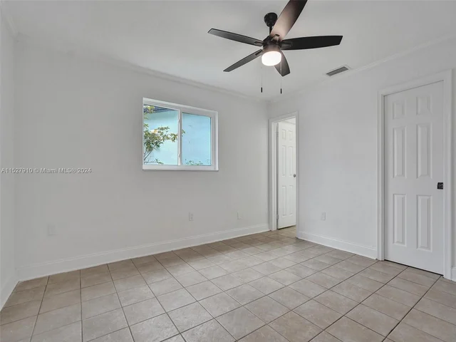 9511 NW 21st Mnr, Sunrise FL 33322