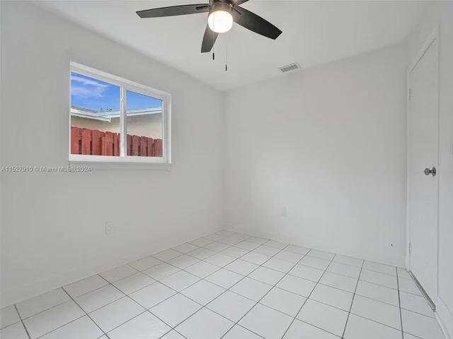 9511 NW 21st Mnr, Sunrise FL 33322