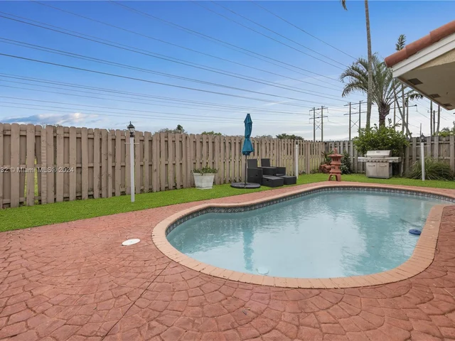 11080 Springfield Place, Cooper City FL 33026