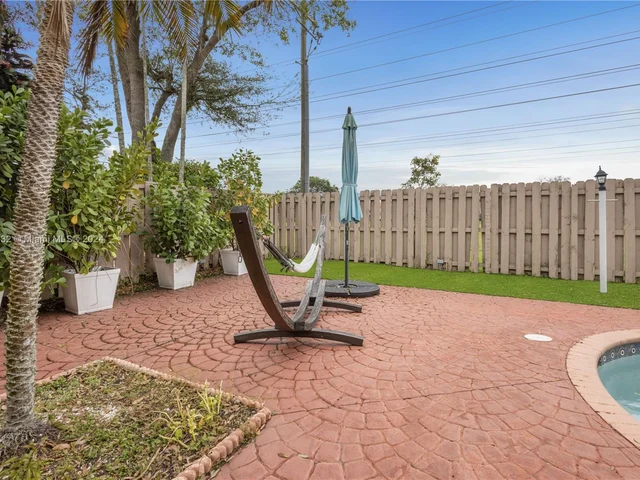 11080 Springfield Place, Cooper City FL 33026