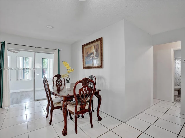 4340 NW 46th Ter, Lauderdale Lakes FL 33319