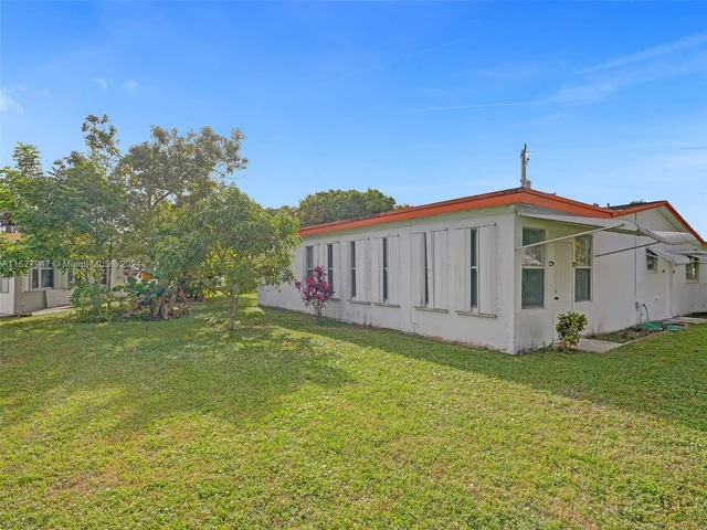 4340 NW 46th Ter, Lauderdale Lakes FL 33319