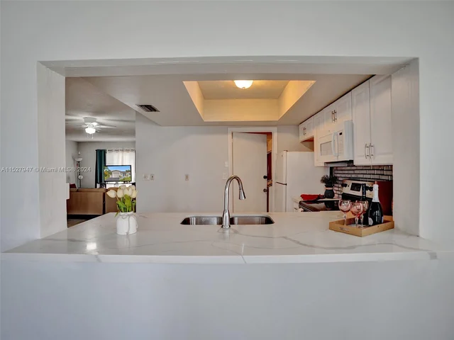 4340 NW 46th Ter, Lauderdale Lakes FL 33319