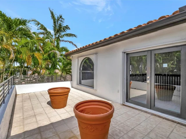 14272 SW 152nd Ct, Miami FL 33196