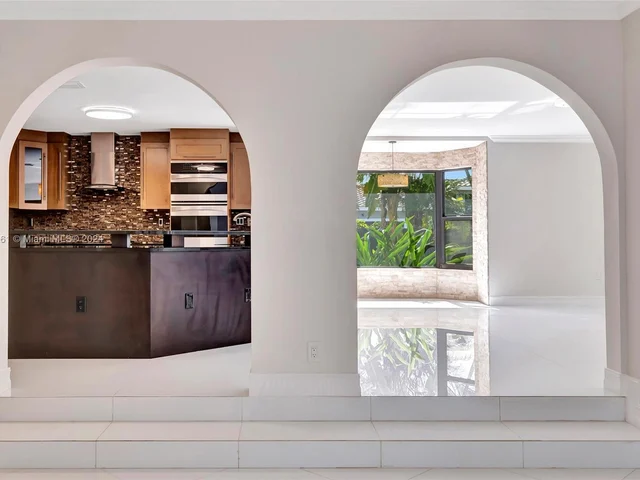 14272 SW 152nd Ct, Miami FL 33196