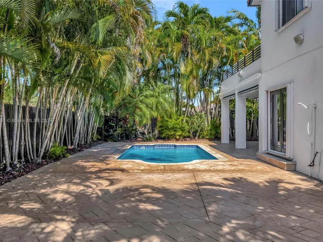 14272 SW 152nd Ct, Miami FL 33196