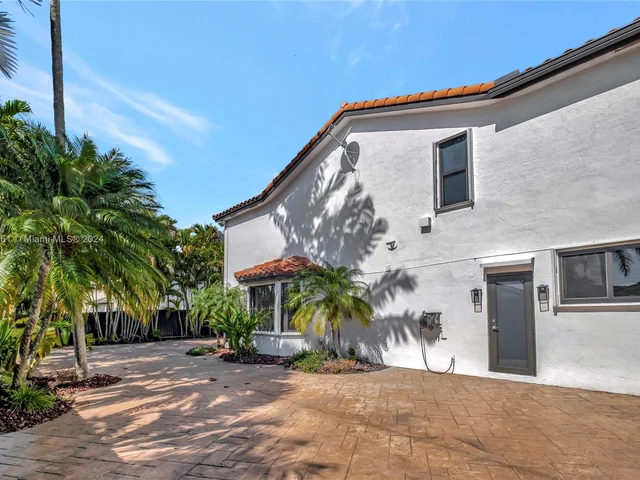 14272 SW 152nd Ct, Miami FL 33196