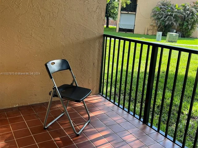 6745 SW 132nd Ave # 107, Miami FL 33183